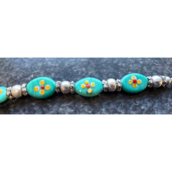 Vtg 1970's Children's Hand Painted Glass Beaded Floral Oval Beads Bracelet - Picture 3 of 7